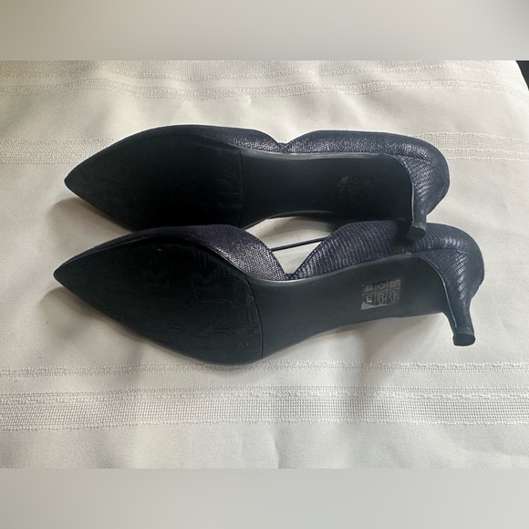 J.Renee Elegant Dark Blue Pointed Heels - Picture 7 of 10